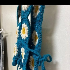 ハンドメイド 花モチーフ ベスト 青の画像