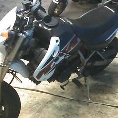 KAWASAKI KSR110 白/黒 エンジン始動動画 自賠責保険で乗れます 半額配送キャンペーン 限定 現状渡し諸経費￥0- 横浜 P-Yardの画像