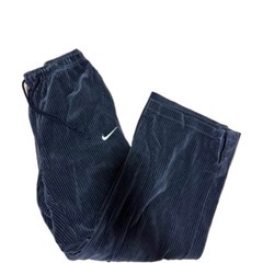 Nike コーデュロイハーフジップ クロップドセットアップの画像