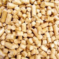 パインの木の上で パインウッド使用 ６リットル ウサギ うさぎ 小動物 爬虫類 トイレ砂 敷材 未0使用 おまけ付きの画像