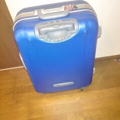 旅行用スーツケースの画像