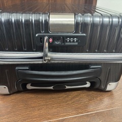 【ジャンク品】
スーツケースの画像