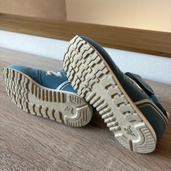 子供用スニカーニューバランス18cmの画像