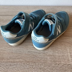 子供用スニカーニューバランス18cmの画像