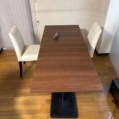カフェテーブル　2人用　テーブル2つ　いす椅子の画像