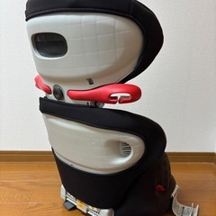 combi ジュニアシートの画像