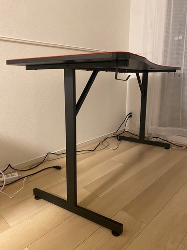 ゲーミングデスク