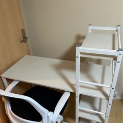 ニトリ ホワイトデスク + 回転チェア セット／在宅ワークに最適 価格交渉可の画像