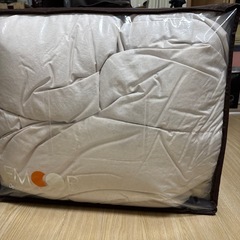 厚めの羽毛布団の画像