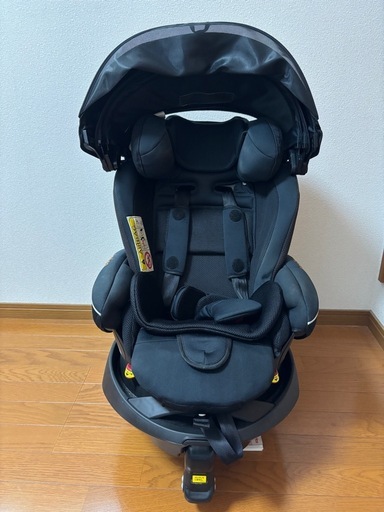 アップリカ フラディア グロウ  チャイルドシート