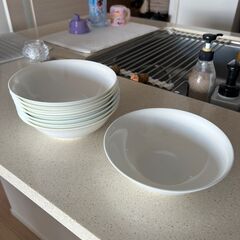 【美品】ホワイトお皿セット 8枚の画像