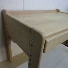 未使用/新品　アウトレット　キッズデスク 高さ調整 4段 木製の画像