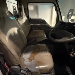 エルフトラック 1.5T冷蔵・冷凍車 の画像