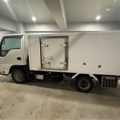 エルフトラック 1.5T冷蔵・冷凍車 の画像