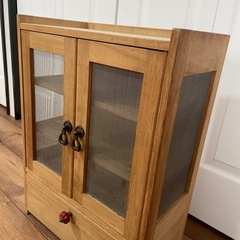 水屋風食器棚食料ストック保管ケースの画像