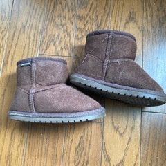 petit main モコモコブーツ15㎝　子ども靴の画像