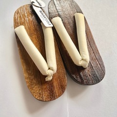 【無料】レディース新品未使用 白い花織の下駄の画像