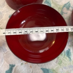 あげます⭐️お椀4つとおまけ1つの画像