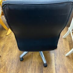 ★リユースのサカイ水戸店★オフィスチェアブラックH×D×Wクリーニング済みMT6813の画像