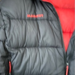 マムート　
ダウンジャケットの画像