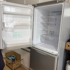 シャープ　冷蔵庫　　2019年製の画像