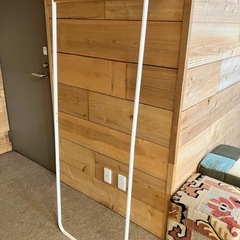 ハンガーラックの画像