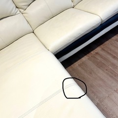 定価14万　オフホワイト　アイボリー 合皮ソファーの画像