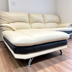定価14万　オフホワイト　アイボリー 合皮ソファーの画像