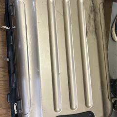 ジャンク無料スーツケースの画像