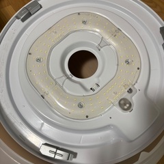 TOSHIBA  照明　LEDシーリングライト　6畳用　リモコン付の画像