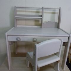 未使用/新品　訳あり特価　キッズデスク チェアセット 上棚付き 高さ調整 タブレットスタンド デスク チェア セット キッズチェア テーブル キッズテーブル キッズデスクセット 木製 子供 幼児 机 子供机 学習机 お絵描き 　アウトレットの画像