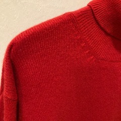 UNIQLO タートルネック セーター L レッドの画像