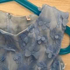 水色フリルドレス　120cm　の画像