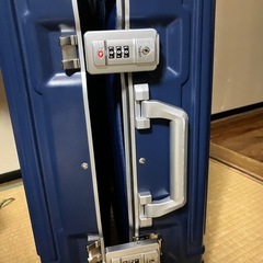 スーツケースの画像