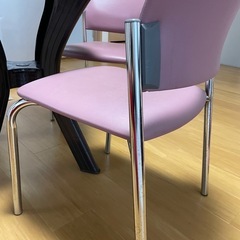 テーブル、椅子の画像