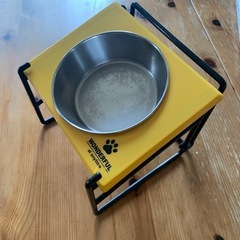 犬　猫　ご飯皿の画像