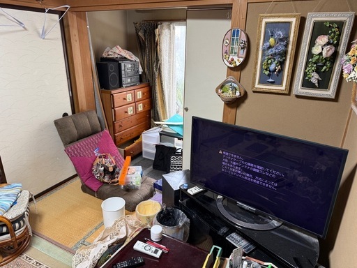 空き家の中好きなもの持ってってください。