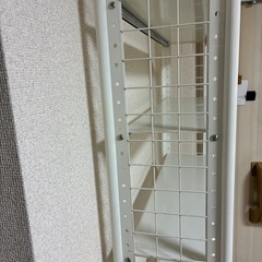 ２４日まで❗️棚の高さが変えられるスチールラックの画像