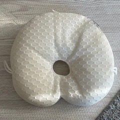 エスメラルダ 呼吸するドーナツ枕の画像