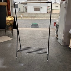 ハンガーラックの画像