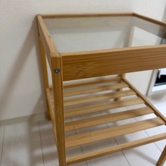 サイドテーブルの画像