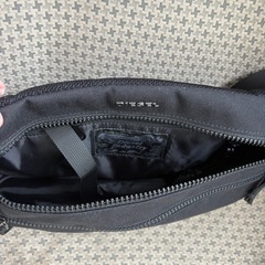 値下げ！正規品　diesel ディーゼル　ショルダーバッグ　バッグ配達も可能！の画像