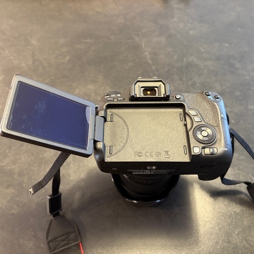 Canon 8000D レンズ バッテリー付き 最終値下げ