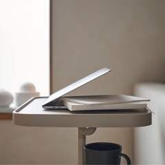 IKEA BJORKASEN/ビョルコーセン：ラップトップスタンド ベージュの画像