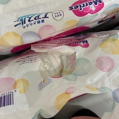 メリーズ　mサイズ テープ、パンツ　10袋の画像