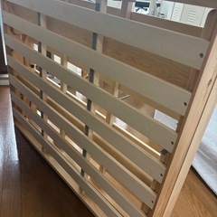 ベッドフレームの画像