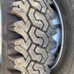 マッドタイヤ　ホイール付きタイヤ4本の画像