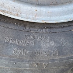 マッドタイヤ　ホイール付きタイヤ4本の画像