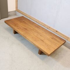 REAL Style(リアルスタイル)KENOSHA(キノーシャ)リビングテーブルです。厚みのある天板が印象的で、オーク無垢の素材感が際立つローテーブル。北欧家具やカフェ風のお部屋に♪の画像