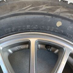 185/70R14スタッドレス4本セットの画像